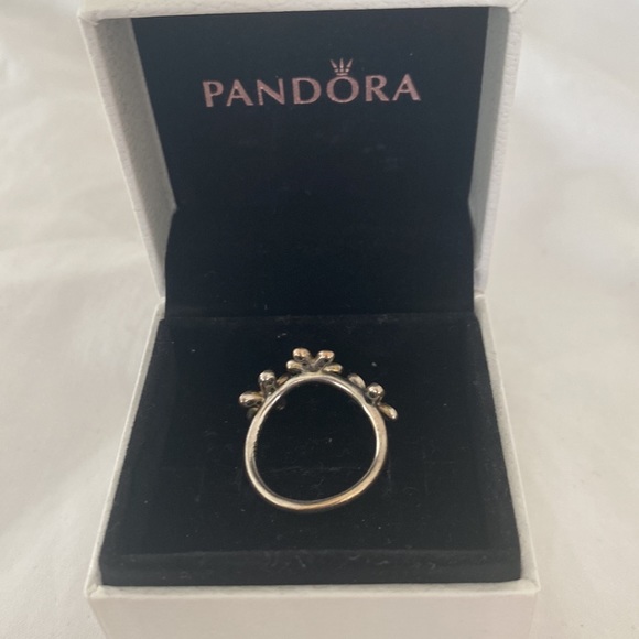 Pandora three connected daisies ring size 50 or 5 - Picture 3 of 3